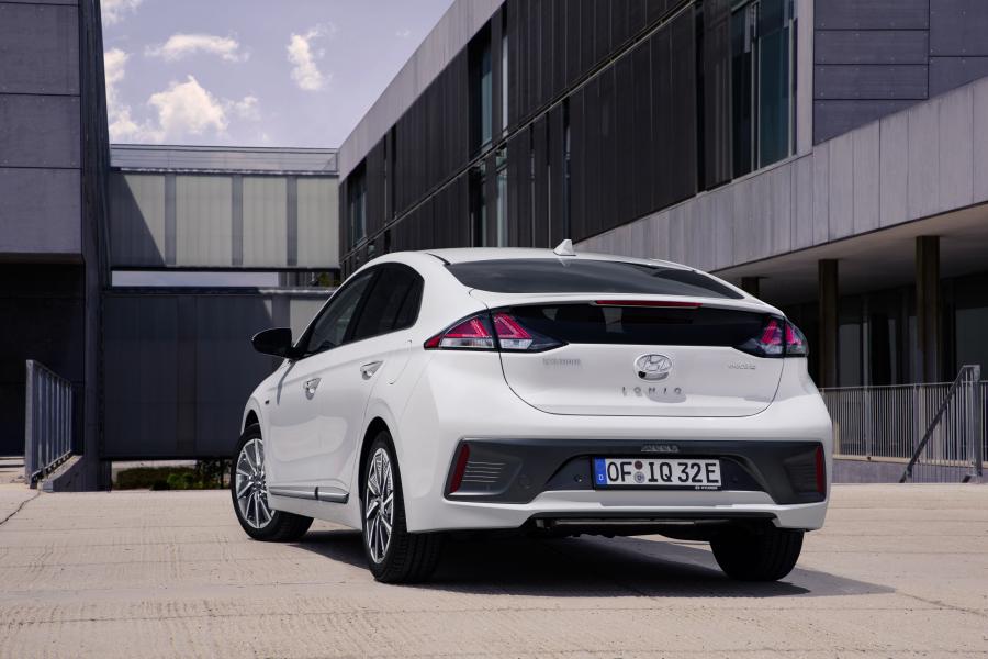  Hyundai IONIQ electric (AE) 2019 года  (WW) (фото 9 из 44)